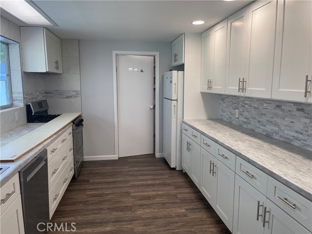 Detail Gallery Image 5 of 10 For 1361 De Luz Rd, Fallbrook,  CA 92028 - 4 Beds | 3 Baths