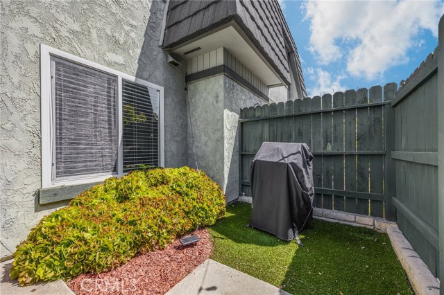 Detail Gallery Image 26 of 29 For 1618 Iowa St #C,  Costa Mesa,  CA 92626 - 2 Beds | 1 Baths