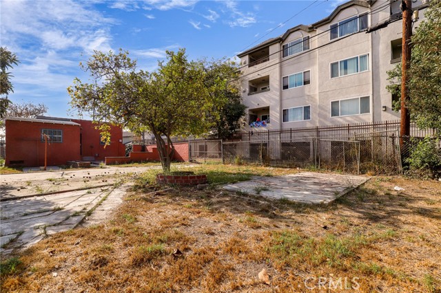 Detail Gallery Image 24 of 26 For 727 W 84th St, Los Angeles,  CA 90044 - 4 Beds | 2 Baths