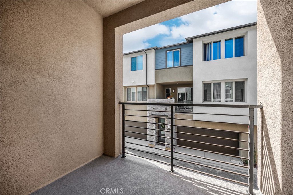 MLS #OC25275494 image #17