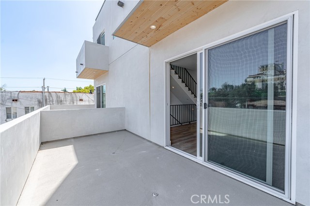 Detail Gallery Image 18 of 56 For 616 1/2 N Rampart Bld #1/2,  Silver Lake Los Angeles,  CA 90026 - 4 Beds | 3/1 Baths