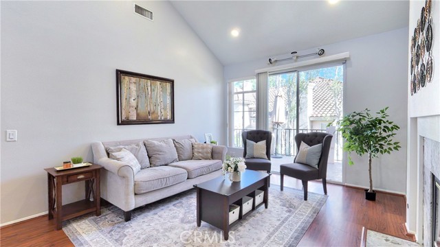 Detail Gallery Image 14 of 34 For 8215 E White Oak #66,  Orange,  CA 92869 - 3 Beds | 2 Baths