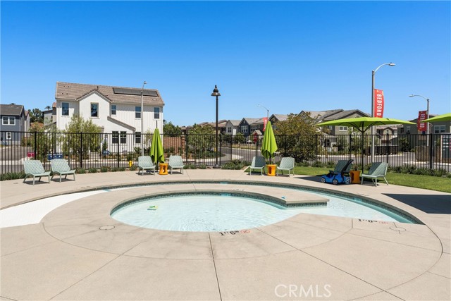 Detail Gallery Image 29 of 36 For 4033 Spring Haven Lane, Corona,  CA 92883 - 3 Beds | 2/1 Baths