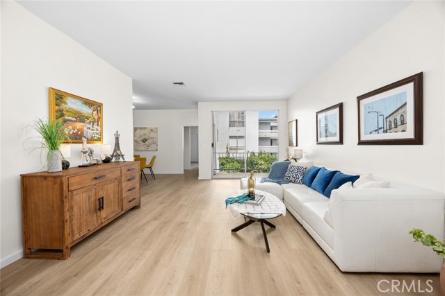 Detail Gallery Image 7 of 33 For 400 S La Fayette Park #213,  Los Angeles,  CA 90057 - 1 Beds | 2 Baths