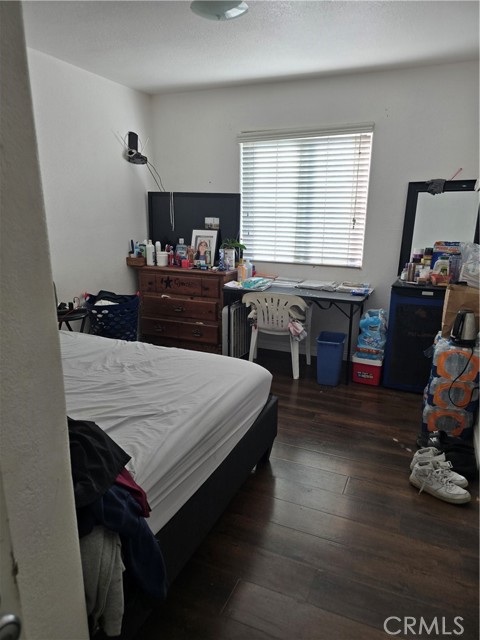 Detail Gallery Image 16 of 21 For 10407 Lou Dillon, Los Angeles,  CA 90002 - 6 Beds | 4 Baths