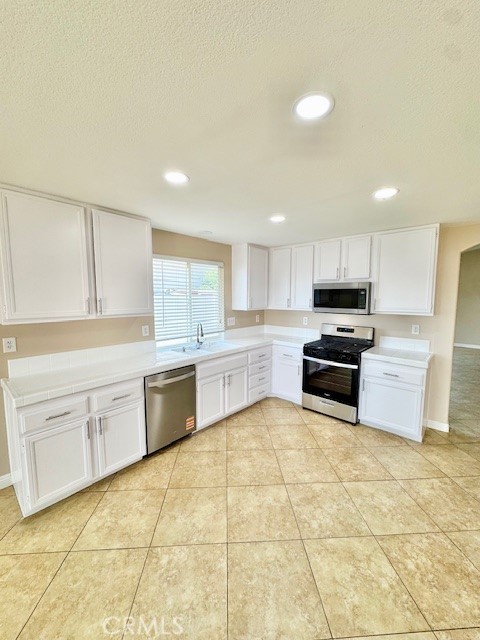 Detail Gallery Image 15 of 42 For 5220 Holstein Way, Jurupa Valley,  CA 92509 - 3 Beds | 2 Baths