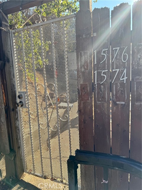 Detail Gallery Image 4 of 23 For 1574 Donaldson St, Los Angeles,  CA 90026 - – Beds | – Baths