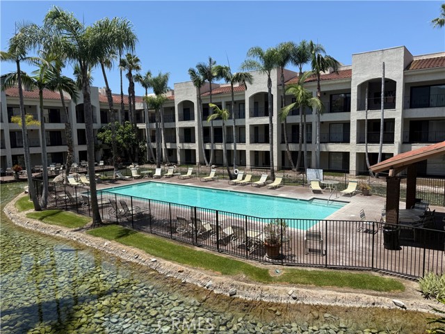 Front Image Thumbnail for CROC26008211