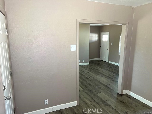 Detail Gallery Image 10 of 16 For 10264 Mull Ave, Riverside,  CA 92503 - 2 Beds | 1 Baths