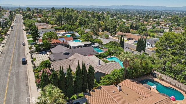 Detail Gallery Image 39 of 42 For 12131 Woodley Ave, Granada Hills,  CA 91344 - 4 Beds | 2/1 Baths