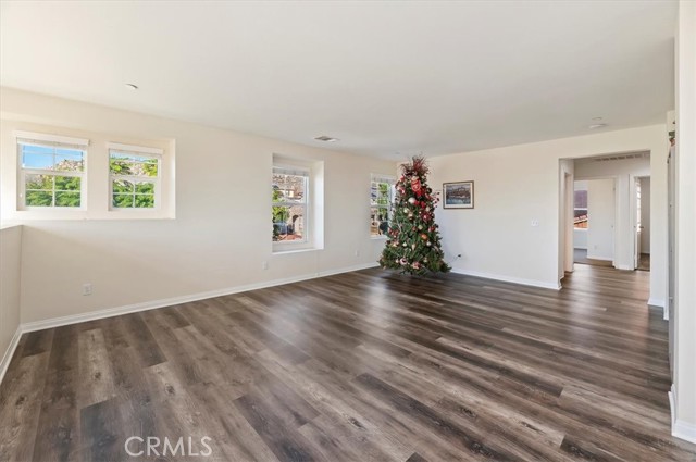 Detail Gallery Image 16 of 38 For 20583 Spring, Riverside,  CA 92507 - 5 Beds | 3/1 Baths