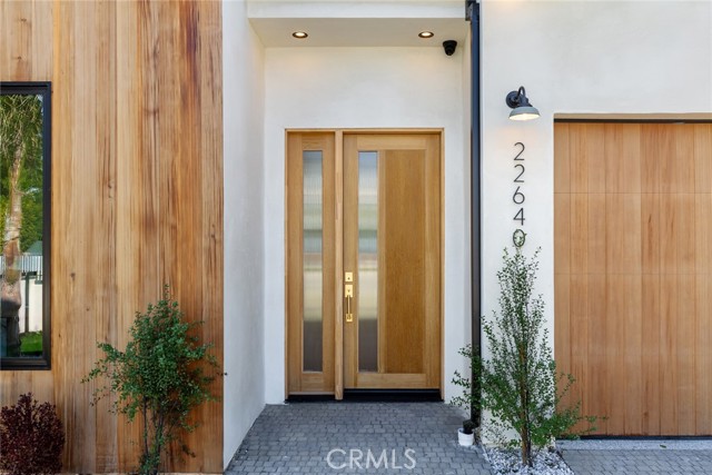 22640 Clarendon Street, Woodland Hills CA: https://media.crmls.org/medias/563a8af4-f758-4e0f-9558-4b5a6a9d90f6.jpg