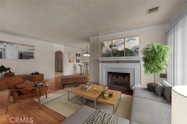 Detail Gallery Image 3 of 45 For 404 W Robinson Ave, Fresno,  CA 93705 - 3 Beds | 2 Baths