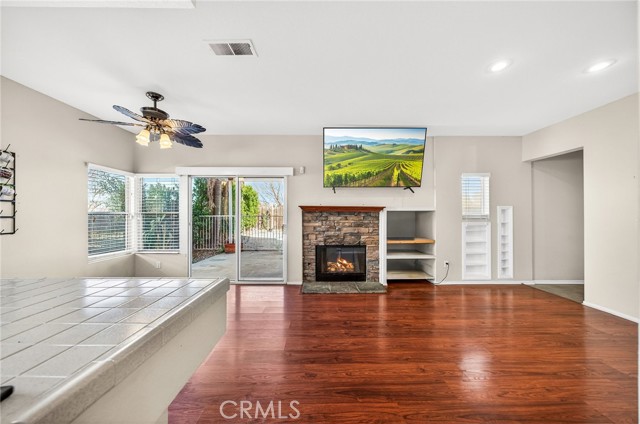 Detail Gallery Image 3 of 52 For 30752 Canterfield Dr, Temecula,  CA 92592 - 4 Beds | 2/1 Baths