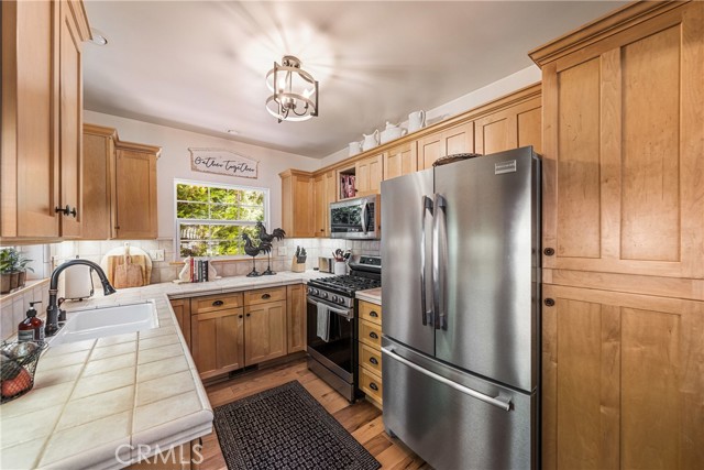 Detail Gallery Image 15 of 38 For 795 Glen View Ln, Twin Peaks,  CA 92391 - 3 Beds | 2 Baths