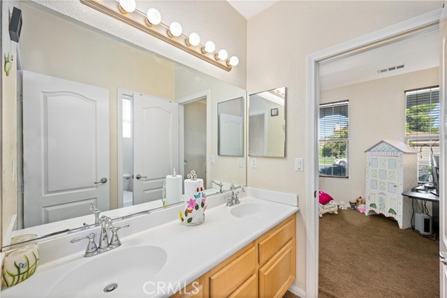 Detail Gallery Image 23 of 37 For 1625 Red Clover Ln, Hemet,  CA 92545 - 5 Beds | 3/1 Baths