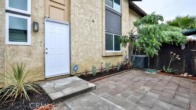 Detail Gallery Image 3 of 16 For 7909 Primrose Ln, Highland,  CA 92346 - 4 Beds | 2/1 Baths