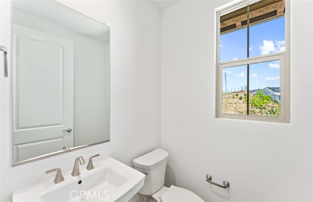 Detail Gallery Image 25 of 43 For 11761 Toyon Dr, Chatsworth,  CA 91311 - 5 Beds | 5/1 Baths