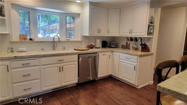 Detail Gallery Image 3 of 27 For 221 Darfo Dr, Crestline,  CA 92325 - 3 Beds | 2 Baths