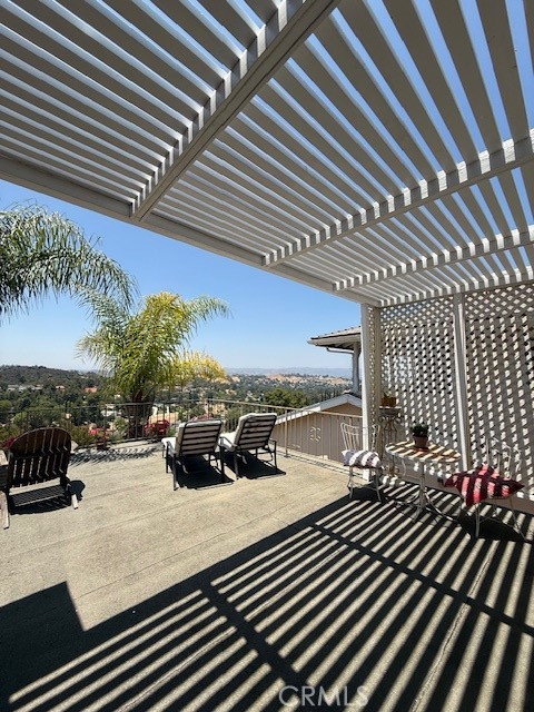 4310 Torreon Drive, Woodland Hills CA: https://media.crmls.org/medias/563dd066-4946-494d-83bf-85517c1fc5d5.jpg