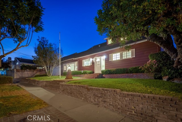 Detail Gallery Image 3 of 40 For 1606 W Santa Cruz St, San Pedro,  CA 90732 - 4 Beds | 2 Baths