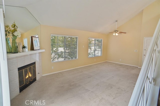 Detail Gallery Image 2 of 24 For 23933 Del Monte Dr #24,  Valencia,  CA 91355 - 2 Beds | 2 Baths