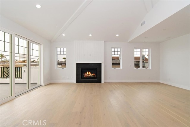 2406 Mathews Avenue, Redondo Beach, California 90278, 4 Bedrooms Bedrooms, ,3 BathroomsBathrooms,Residential,Sold,Mathews,SB21216620