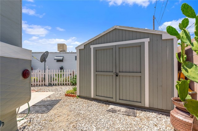 Detail Gallery Image 25 of 30 For 17455 Marygold, Bloomington,  CA 92316 - 1 Beds | 1 Baths