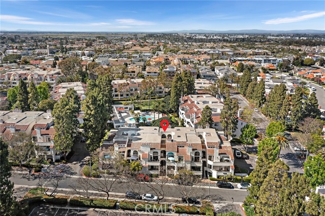 5145 Tortuga Drive, Huntington Beach CA: https://media.crmls.org/medias/56404015-7bbb-4158-ac49-1a9ccbf20d56.jpg