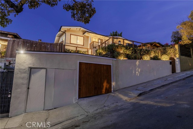 Detail Gallery Image 4 of 58 For 3319 Seymour St, Los Angeles,  CA 90065 - 2 Beds | 2 Baths