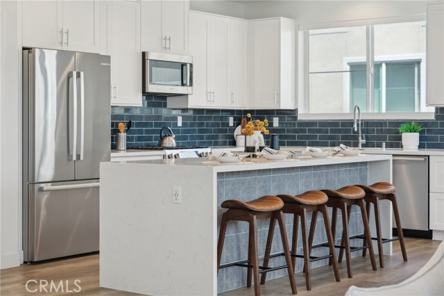 Detail Gallery Image 9 of 34 For 23228 Marigold Ave, Torrance,  CA 90502 - 4 Beds | 3/1 Baths