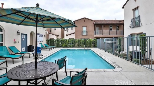 Detail Gallery Image 15 of 19 For 9871 Alburtis Ave #38,  Santa Fe Springs,  CA 90670 - 4 Beds | 4 Baths