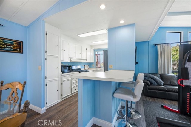 Detail Gallery Image 9 of 47 For 1104 Devonshire Pl, Santa Maria,  CA 93455 - 2 Beds | 2 Baths