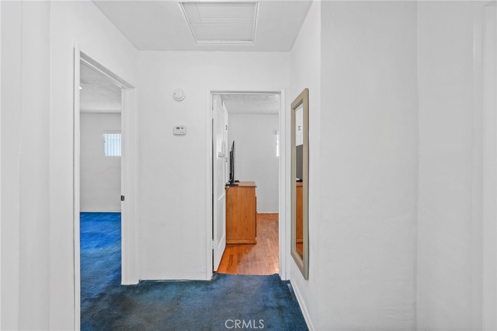 https://media.crmls.org/medias/564398cf-466a-4bd2-8010-6601641f580f.jpg?preset=X-Large