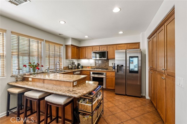 Detail Gallery Image 10 of 41 For 24014 Bridgeport Ln #42,  Valencia,  CA 91355 - 3 Beds | 3 Baths