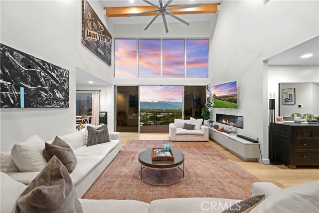3631 Sunswept Drive, Studio City CA: https://media.crmls.org/medias/5643ed23-859d-4676-9d1d-259589533893.jpg