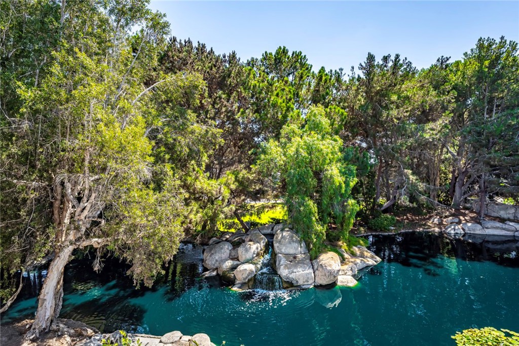 8182 Mainsail Drive #203