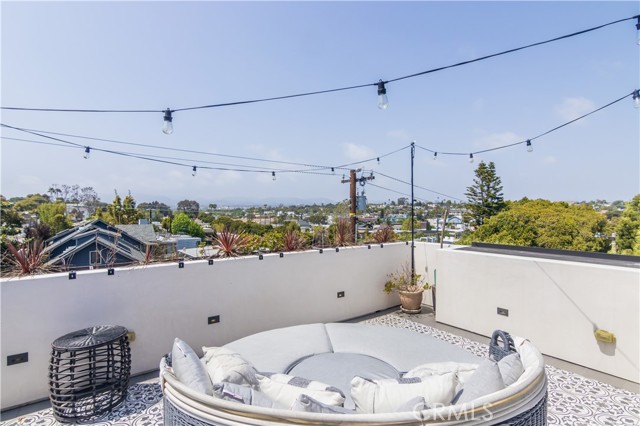 Detail Gallery Image 31 of 48 For 640 Raymond, Santa Monica,  CA 90405 - 4 Beds | 3 Baths