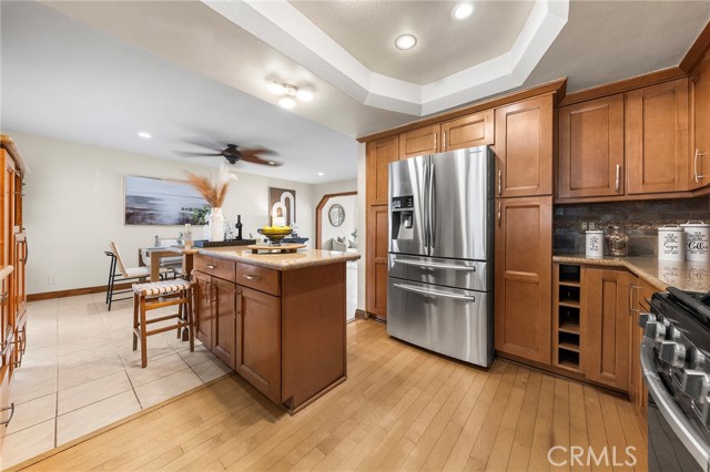 529 Bregante, Diamond Bar CA: https://media.crmls.org/medias/5644ad94-e09d-4a9b-99fd-c0becd812f48.jpg