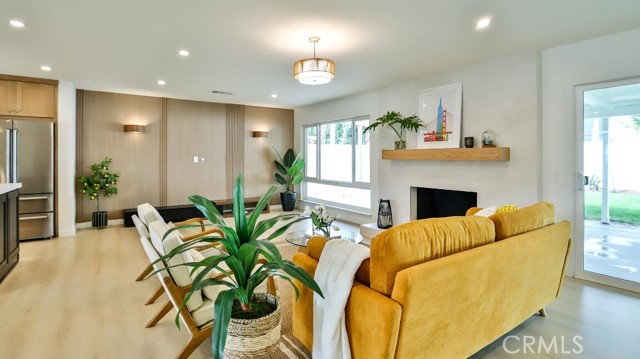 2737 Lorenzo Avenue, Costa Mesa CA: https://media.crmls.org/medias/56455a9d-4332-43df-a5f6-23e849551597.jpg