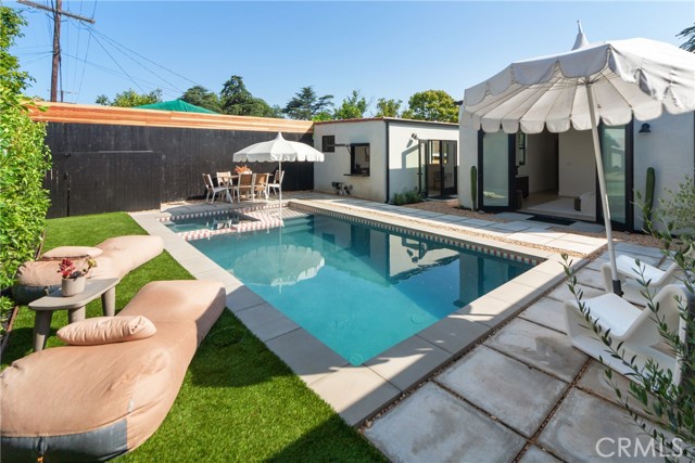 3923 Revere Avenue, Los Angeles CA: https://media.crmls.org/medias/56455db7-767a-41e8-b739-30e354059b04.jpg