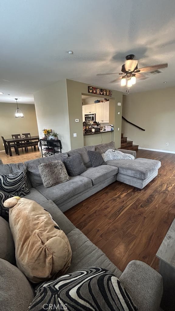 35806 Springvale Lane, Murrieta CA: https://media.crmls.org/medias/5645c21e-b2fa-472f-97d9-5b3c7a2e7e96.jpg