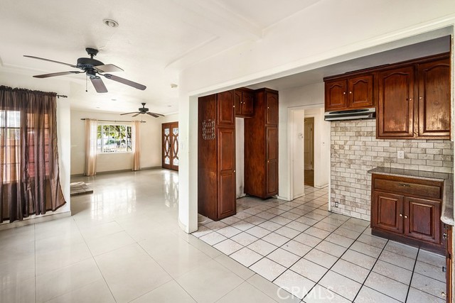 Detail Gallery Image 7 of 44 For 10933 Sampson Ave, Lynwood,  CA 90262 - 3 Beds | 2 Baths