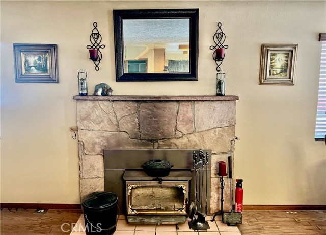 Detail Gallery Image 16 of 22 For 876 Lark Rd, Wrightwood,  CA 92397 - 3 Beds | 1 Baths