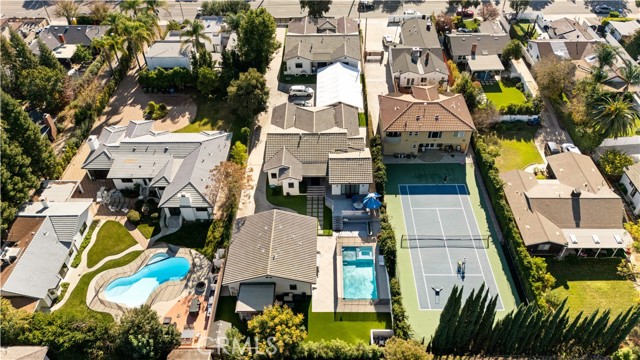 Detail Gallery Image 4 of 24 For 22913 Burbank, Woodland Hills,  CA 91367 - 11 Beds | 8 Baths