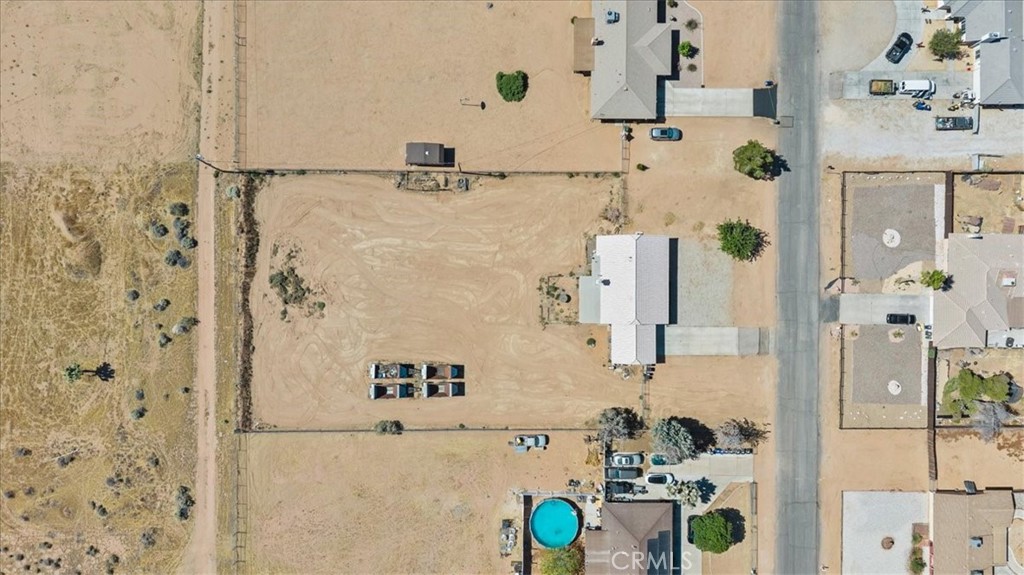 https://media.crmls.org/medias/56490f9e-e37c-4f7d-af27-dae83ee456d4.jpg?preset=X-Large