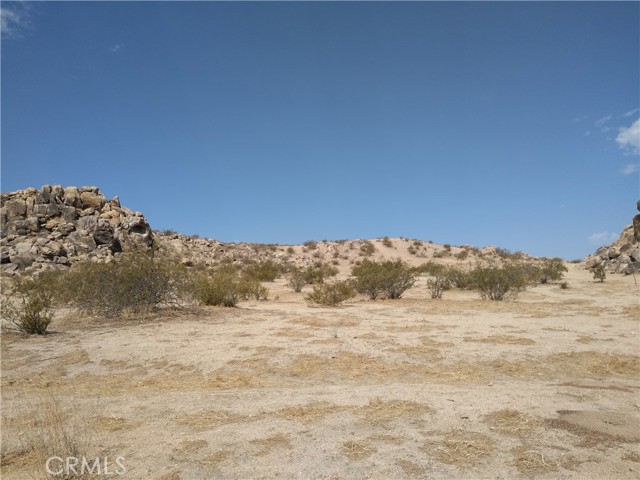 0 170th St East, Lake Los Angeles, California 93591, ,Land,For Sale,0 170th St East,CRSR22107593