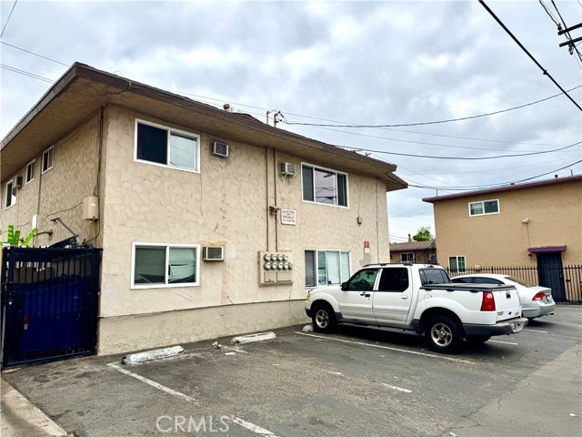1120 N East Street, Anaheim CA: https://media.crmls.org/medias/56493f83-758f-490c-ad6b-e958c0d8277e.jpg