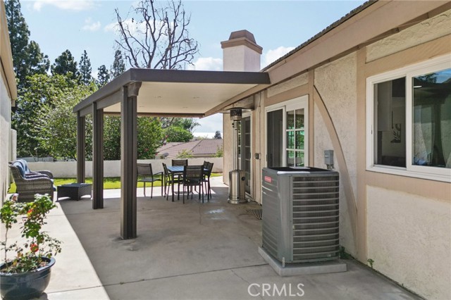 Detail Gallery Image 17 of 26 For 1224 Fairway Cir, Upland,  CA 91784 - 2 Beds | 2 Baths