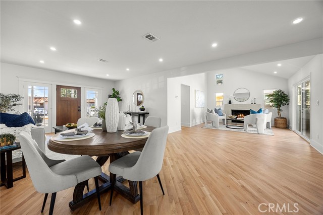 Detail Gallery Image 8 of 56 For 1205 E Central, Fullerton,  CA 92831 - 3 Beds | 3 Baths